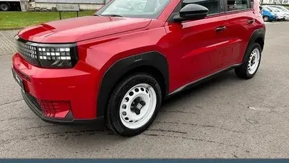 Gebraucht Fiat Grande Panda Red 61 kW (83 PS) 2025 Kleinwagen