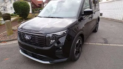 Agate black Gebraucht 2025 Ford Tourneo Courier Active Van / Kleinbus | 26.790 € (Fairer Preis)