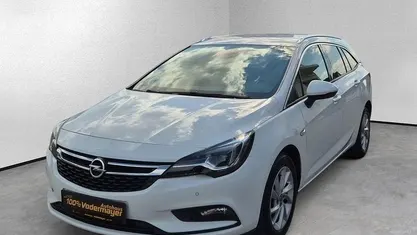 Usata Opel Astra Innovation 150 CV (110 kW) 2017 Bianco Station wagon