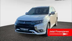 Weiß Gebraucht 2020 Mitsubishi Outlander P-HEV Plus SUV | 24.100 € (Etwas zu teuer)