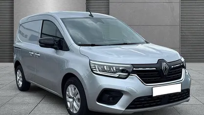 Highlandgrau Gebraucht 2024 Renault Kangoo Rapid Extra Van / Kleinbus | 25.562 € (Fairer Preis)