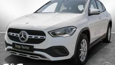 Unilack polarweiß Gebraucht 2022 Mercedes GLA200 Business SUV | 30.977 € (Guter Preis)
