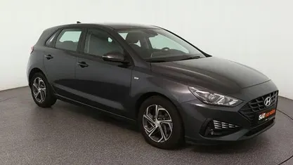 Gebraucht Hyundai i30 Select 120 PS (88 kW) 2023 Grau Limousine