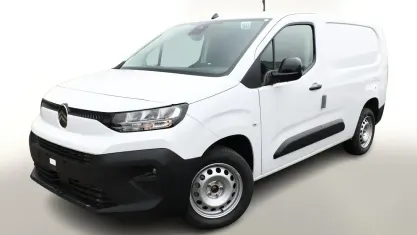 Neu Citroën Berlingo 131 PS (96 kW) 2025 Eisweiß eisweiß Van / Kleinbus