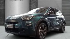 Grün Gebraucht 2024 Fiat 600 La Prima SUV | 25.990 € (Fairer Preis)