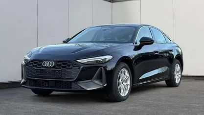 Mythosschwarz metallic Neu 2025 Audi A5 Basis Coupé | 49.680 € (Guter Preis)