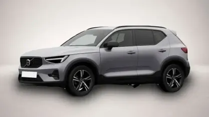 Neu Volvo XC40 Plus 197 PS (144 kW) 2026 Silber SUV