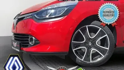 Usado Mercedes CLK200 90 CV (66 kW) 2016 Rojo Berlina