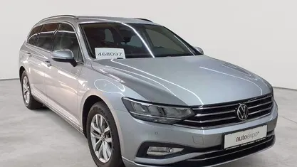 Gebraucht VW Passat Business 150 PS (110 kW) 2022 Pyritsilber metallic Kombi