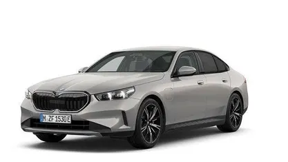 Gebraucht BMW 550e M Sport 489 PS (359 kW) 2025 Grau Limousine