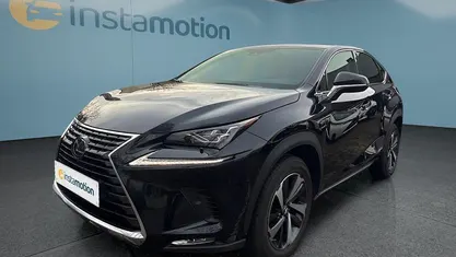 Schwarz Gebraucht 2021 Lexus NX300h Luxury Line SUV | 37.949 € (Fairer Preis)