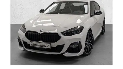 Weiß Gebraucht 2024 BMW 220 M Sport Coupé | 38.590 € (Fairer Preis)