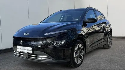 Gebraucht Hyundai Kona Trend 150 kW (204 PS) 2022 Phantom black SUV