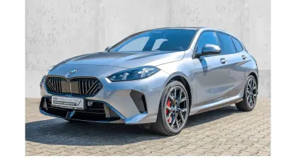 Gebraucht BMW 120 M Sport 156 PS (114 kW) 2026 Skyscraper grau Kleinwagen