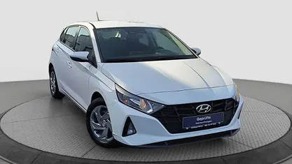 Gebraucht Hyundai i20 Select 83 PS (61 kW) 2021 Weiss Kleinwagen