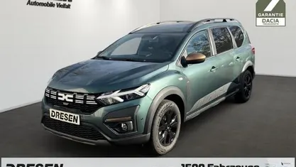 Gruen Neu 2025 Dacia Jogger Extreme Van / Kleinbus | 27.739 € (Fairer Preis)