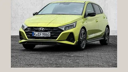 Gebraucht Hyundai i20 N Line 101 PS (74 kW) 2025 Lucid lime Limousine