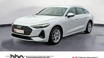 Gebraucht Audi A5 Ambiente 150 PS (110 kW) 2025 Gletscherweiß metallic Kombi