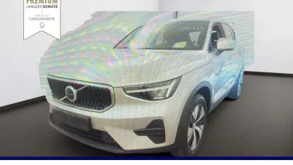 Gebraucht Volvo XC40 Core 163 PS (119 kW) 2023 Silver dawn SUV