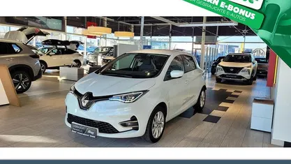 Gebraucht Renault Zoe Experience 50 kW (69 PS) 2020 Weiß quartz white Kleinwagen