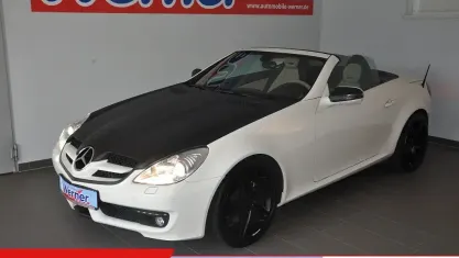 Gebraucht Mercedes SLK200 184 PS (135 kW) 2010 Calcitweiss Cabrio