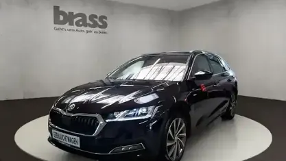 Gebraucht Skoda Octavia 204 PS (150 kW) 2021 Blackmagic perleffekt Kombi