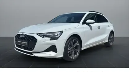 Gebraucht Audi A3 Comfort 116 PS (85 kW) 2025 Gletscherweiß metallic Limousine
