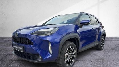 Gebraucht Toyota Yaris Hybrid 131 PS (96 kW) 2021 Juniper blue Limousine