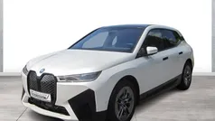 Weiß Gebraucht 2024 BMW iX Sport Line SUV | 59.890 € (Fairer Preis)
