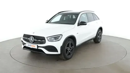 Gebraucht Mercedes GLC300e AMG line 320 PS (235 kW) 2021 Weiß SUV