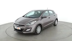 Grau Gebraucht 2015 Hyundai i30 Classic Limousine | 9.700 € (Fairer Preis)