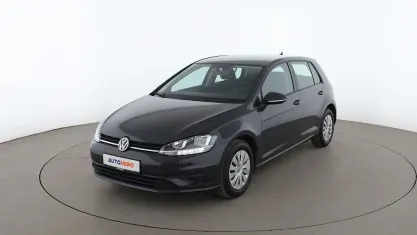 Gebraucht VW Golf VII Trendline 110 PS (80 kW) 2018 Grau Limousine