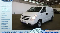 Weiss Gebraucht 2016 Hyundai H-1 Van / Kleinbus | 11.840 €
