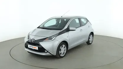 Gebraucht Toyota Aygo X-play 69 PS (50 kW) 2016 Silber Kleinwagen