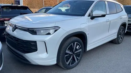 Neu VW Tayron Life 204 PS (150 kW) 2025 Oryxweiß perlmutteffekt SUV