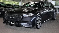 Grau Gebraucht 2024 Mercedes E220 Kombi | 48.670 € (Guter Preis)