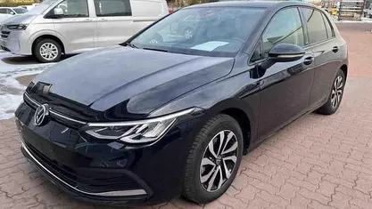 Gebraucht VW Golf VIII Active 150 PS (110 kW) 2022 Schwarz Limousine