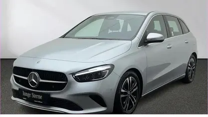 Gebraucht Mercedes B200 Advanced 163 PS (119 kW) 2025 Lack hightechsilber Van / Kleinbus