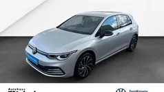 Grau Gebraucht 2024 VW Golf VIII Move Limousine | 24.430 € (Fairer Preis)