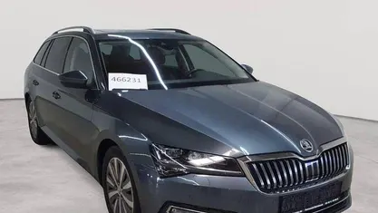 Gebraucht Skoda Superb Premium Edition 200 PS (147 kW) 2021 Kombi
