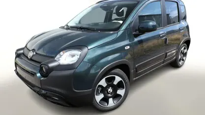 Neu Fiat Panda Cross Cross 65 PS (47 kW) 2026 Foresta grün metallic Kleinwagen