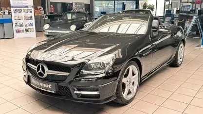 Gebraucht Mercedes SLK200 AMG 184 PS (135 kW) 2011 Schwarz Cabrio