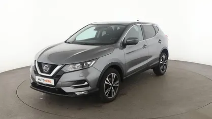 Grau Gebraucht 2018 Nissan Qashqai N-Connecta SUV | 14.720 € (Fairer Preis)
