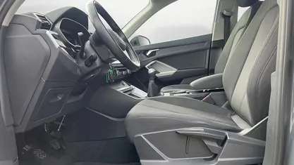 Gebraucht Audi Q3 Basis 150 PS (110 kW) 2024 Grau SUV