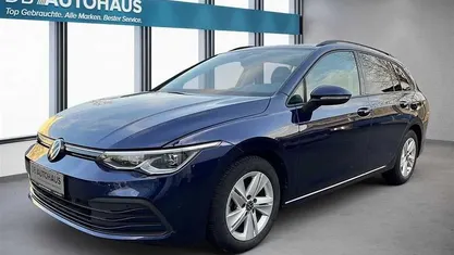 Gebraucht VW Golf VIII Life 150 PS (110 kW) 2024 Blau Kombi