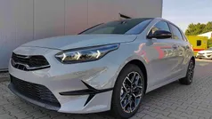 Wolfs grau Neu 2025 Kia Ceed 3 Limousine | 26.290 € (Fairer Preis)