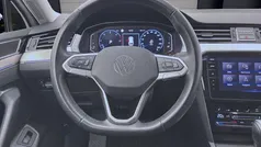 Weiß Gebraucht 2023 VW Passat Elegance Kombi | 24.177 € (Fairer Preis)