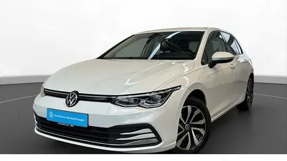 Weiß Gebraucht 2023 VW Golf VIII Active Limousine | 22.890 € (Fairer Preis)