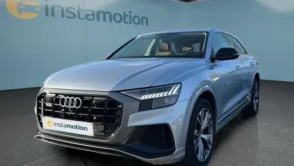 Gebraucht Audi Q8 286 PS (210 kW) 2022 Silber SUV