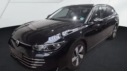 Gebraucht VW Passat Elegance 150 PS (110 kW) 2025 Schwarz Kombi